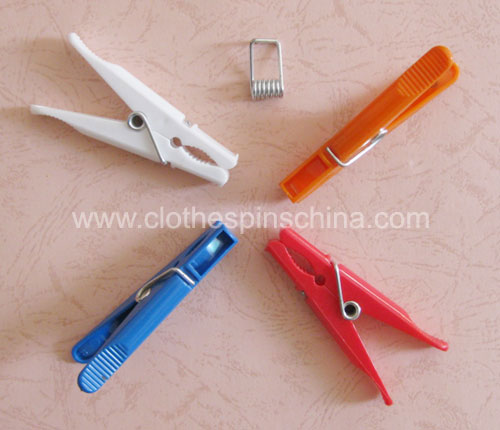 8.5cm Strong Plastic Clothes Pegs 