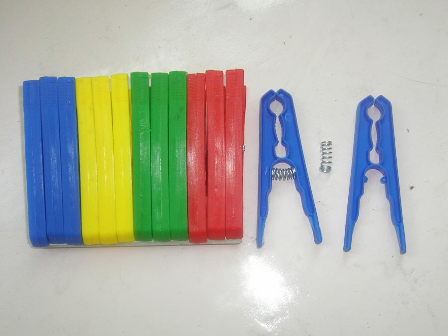 Plastic Clothes Pins