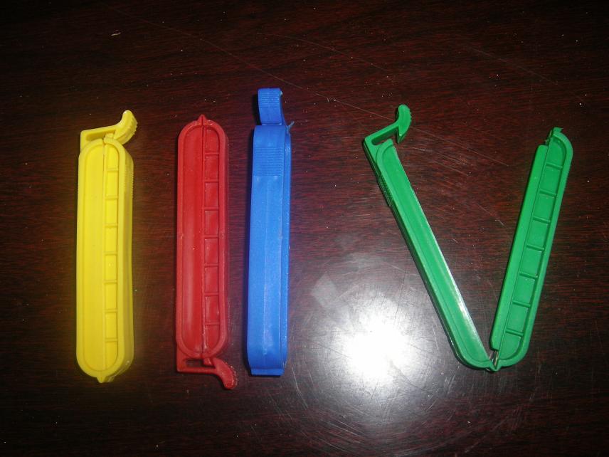 Plastic Clothes-Pins